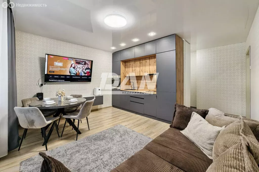 3-комнатная квартира: Челябинск, улица Университетская Набережная, 105 ... - Фото 0