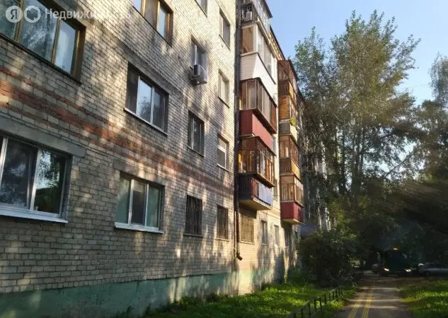 2-комнатная квартира: Тюмень, улица Елизарова, 76 (44 м) - Фото 1