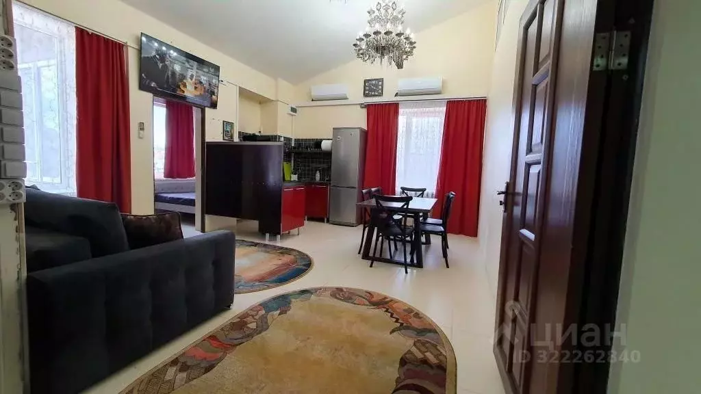 3-к кв. Астраханская область, Астрахань ул. Свердлова, 53 (100.0 м) - Фото 1