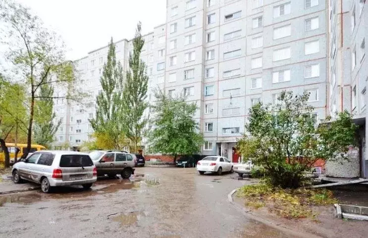 3-к кв. Омская область, Омск Радуга мкр, ул. Жуковского, 31/3 (63.0 м) - Фото 0