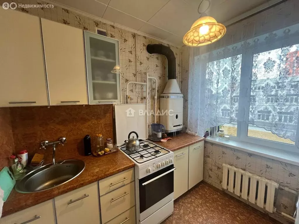 3-комнатная квартира: Нижний Новгород, улица Островского, 1 (49.8 м) - Фото 1