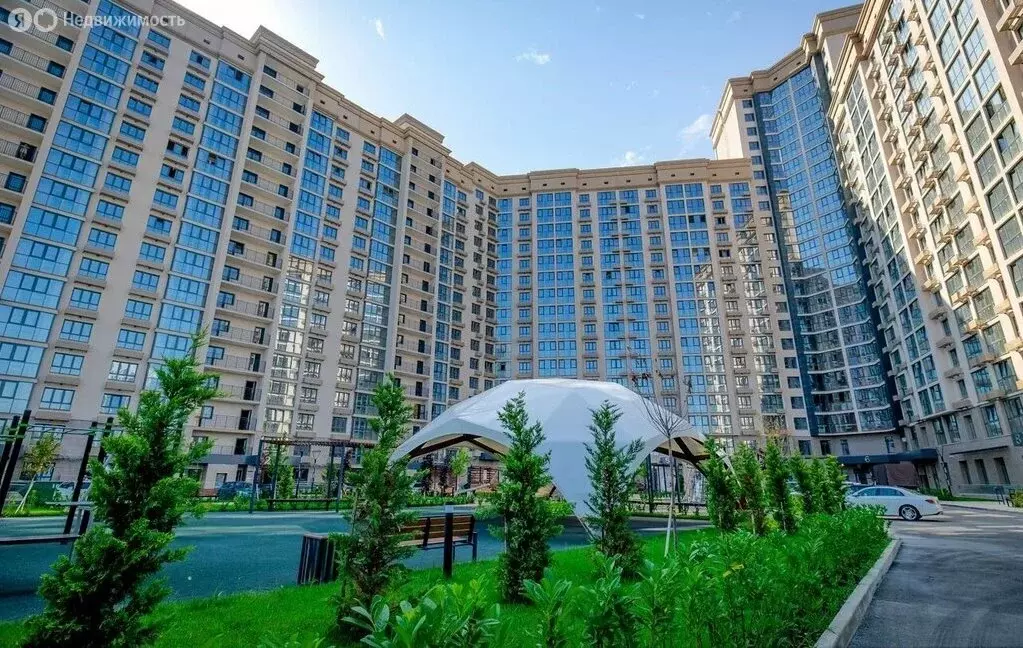 3-комнатная квартира: Краснодар, улица имени Дзержинского, 95 (118.8 ... - Фото 1