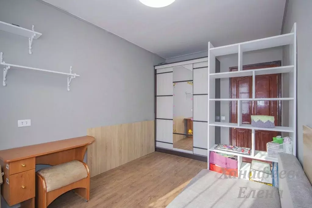 4-к кв. Свердловская область, Екатеринбург ул. Родонитовая, 26 (80.0 ... - Фото 0