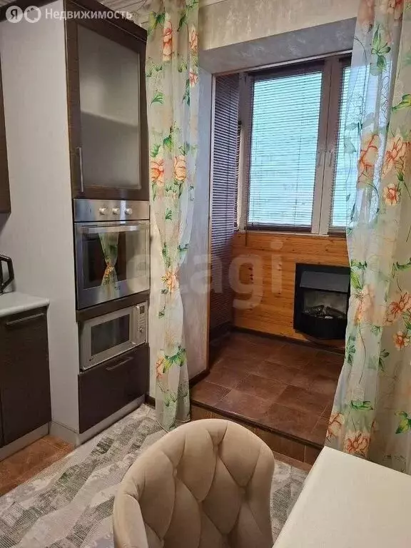 3-комнатная квартира: Белгород, улица Есенина, 48 (68.5 м) - Фото 1