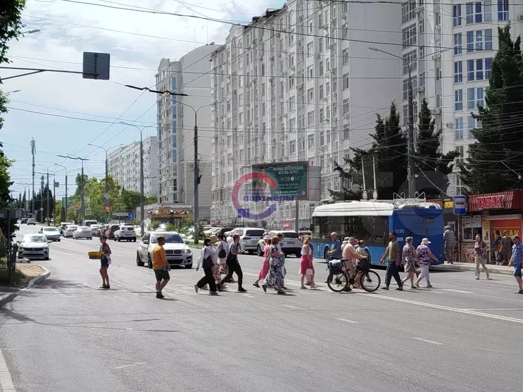 помещение под магазин или услуги на большом трафик - Фото 1