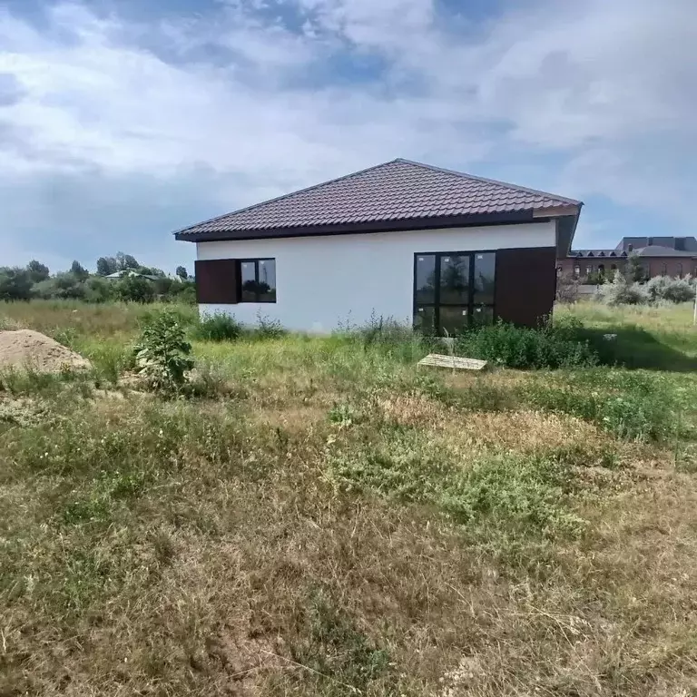 Дом в Саратовская область, Энгельс муниципальное образование, ... - Фото 1