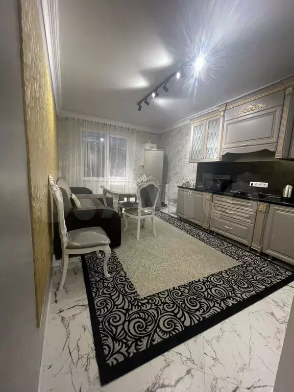 2-к. квартира, 80 м, 12/12 эт. - Фото 1