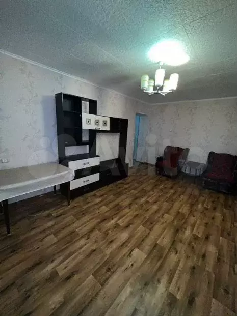 2-к. квартира, 40м, 5/5эт. - Фото 0