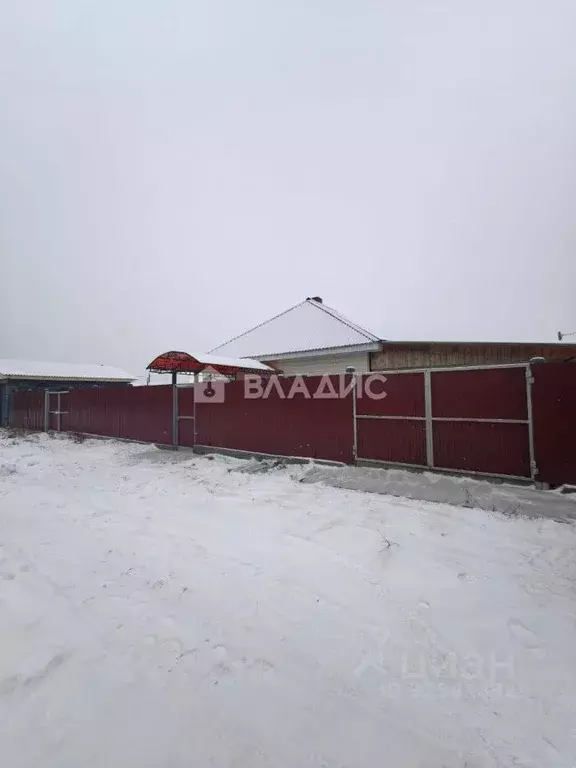 Дом в Бурятия, Иволгинский район, Гурульбинское с/пос, с. Гурульба  ... - Фото 1