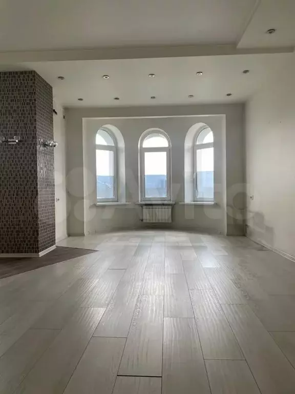 3-к. квартира, 93 м, 7/8 эт. - Фото 0