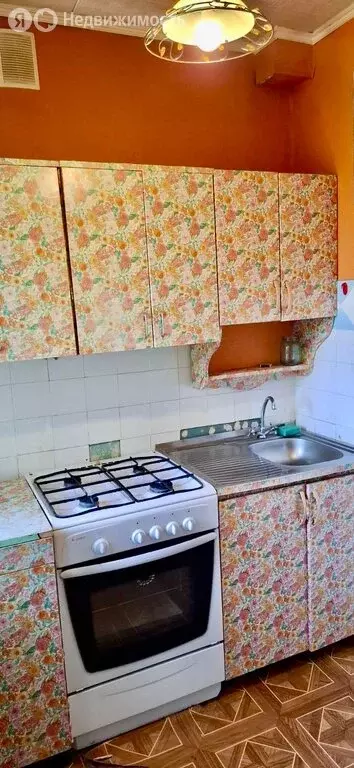 2-комнатная квартира: Волгоград, улица 50 лет Октября, 25 (47.3 м) - Фото 1