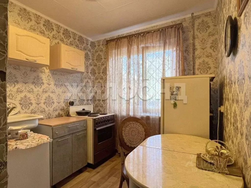 3-к кв. Новосибирская область, Новосибирск ул. Петухова, 42 (58.4 м) - Фото 1