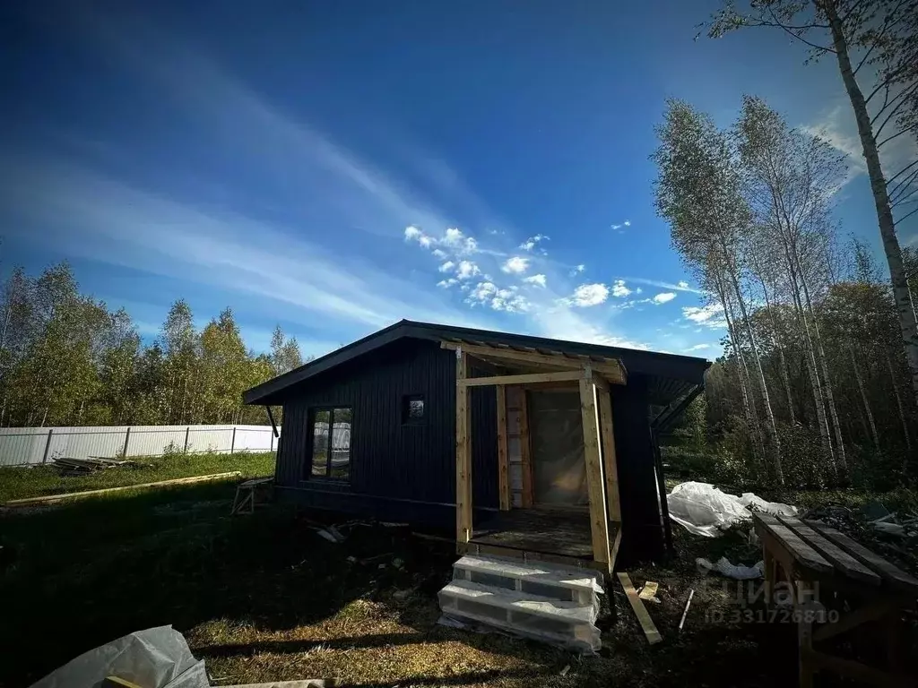 Дом в Новгородская область, Маловишерское городское поселение, д. ... - Фото 1