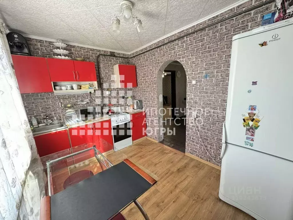 3-к кв. Ханты-Мансийский АО, Ханты-Мансийск ул. Гагарина, 49 (71.0 м) - Фото 1