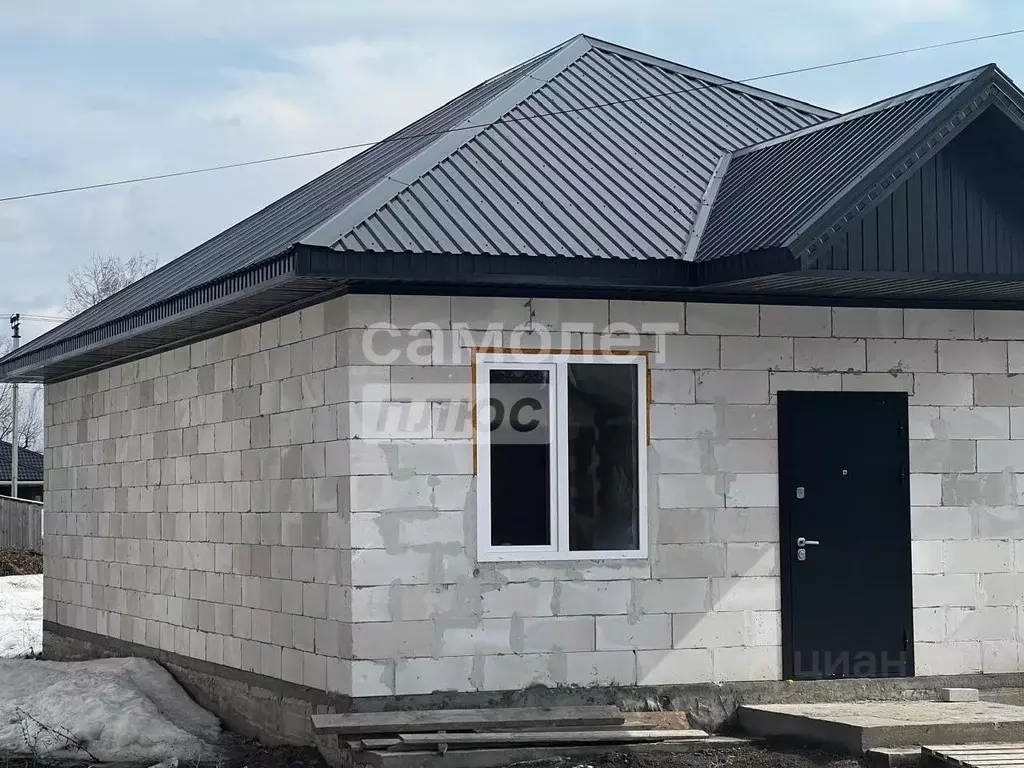 Дом в Алтайский край, Барнаул городской округ, пос. Бельмесево, ... - Фото 0