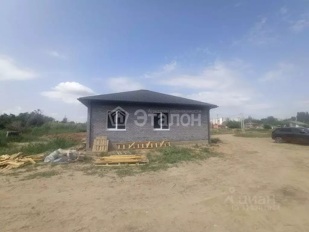 Дом в Волгоградская область, Волгоград Штурманская ул., 66 (110 м) - Фото 1