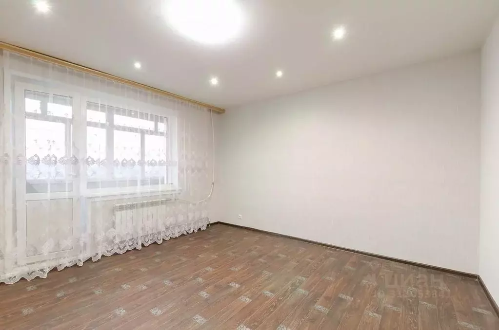 3-к кв. Новосибирская область, Новосибирск ул. Есенина, 8/1 (63.7 м) - Фото 1