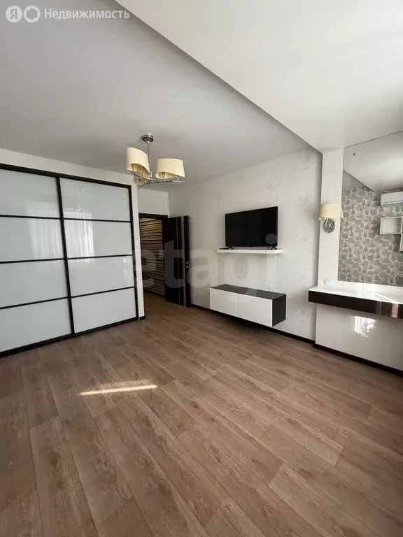 3-комнатная квартира: Новосибирск, улица Богдана Хмельницкого, 33/1 ... - Фото 2