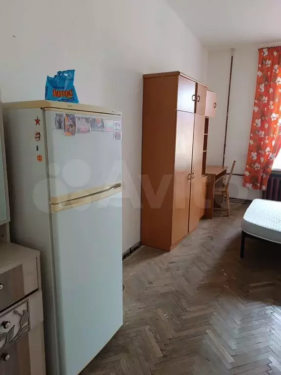 Комната 23 м в 3-к., 4/4 эт. - Фото 1