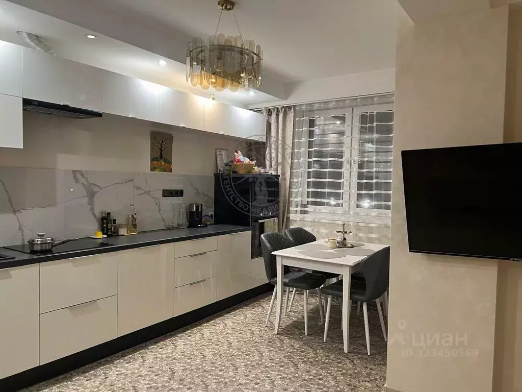 2-к кв. Свердловская область, Екатеринбург ул. Громова, 30 (61.0 м) - Фото 0