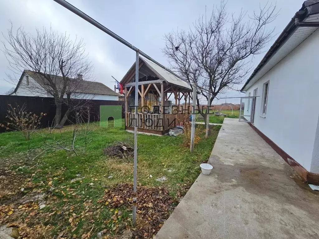 Дом в Крым, Сакский район, с. Воробьево  (67 м) - Фото 2