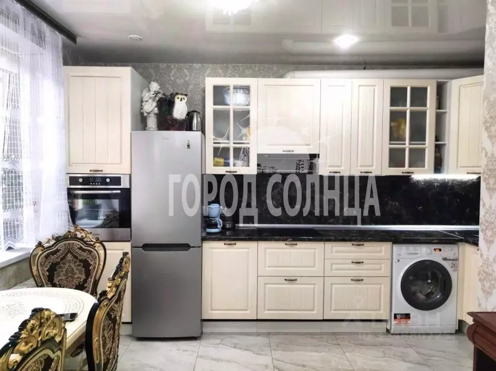 4-к кв. Омская область, Омск ул. 1-ой Красной Звезды, 71 (88.0 м) - Фото 1