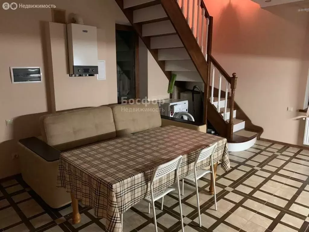 Дом в Судак, квартал Перчемный (223.3 м) - Фото 1