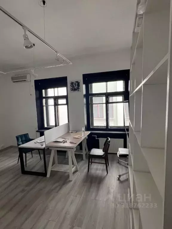 Офис в Москва ул. Большая Дмитровка, 20С1 (25 м) - Фото 0