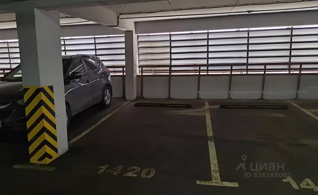 Гараж в Московская область, Одинцово ул. Сколковская, 2 (15 м) - Фото 1