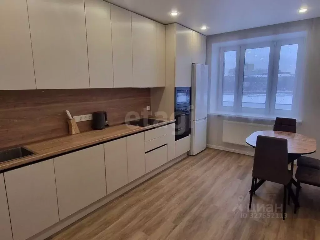 2-к кв. Тюменская область, Тюмень Новгородская ул., 14 (66.0 м) - Фото 1