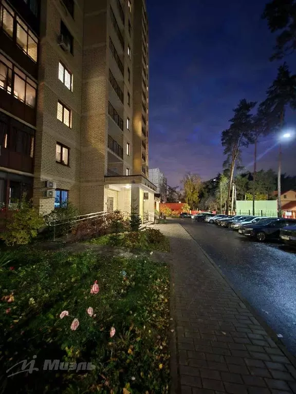 Продается 3-комнатная квартира - Фото 2