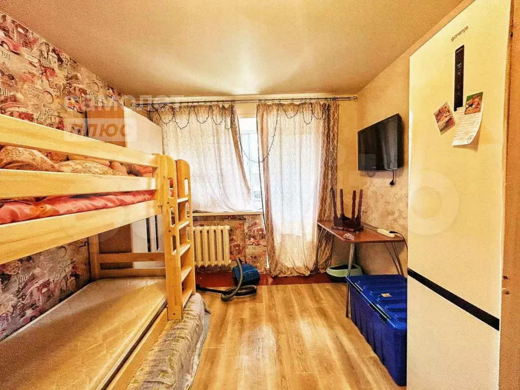 Комната 18 м в 6-к., 2/3 эт. - Фото 0