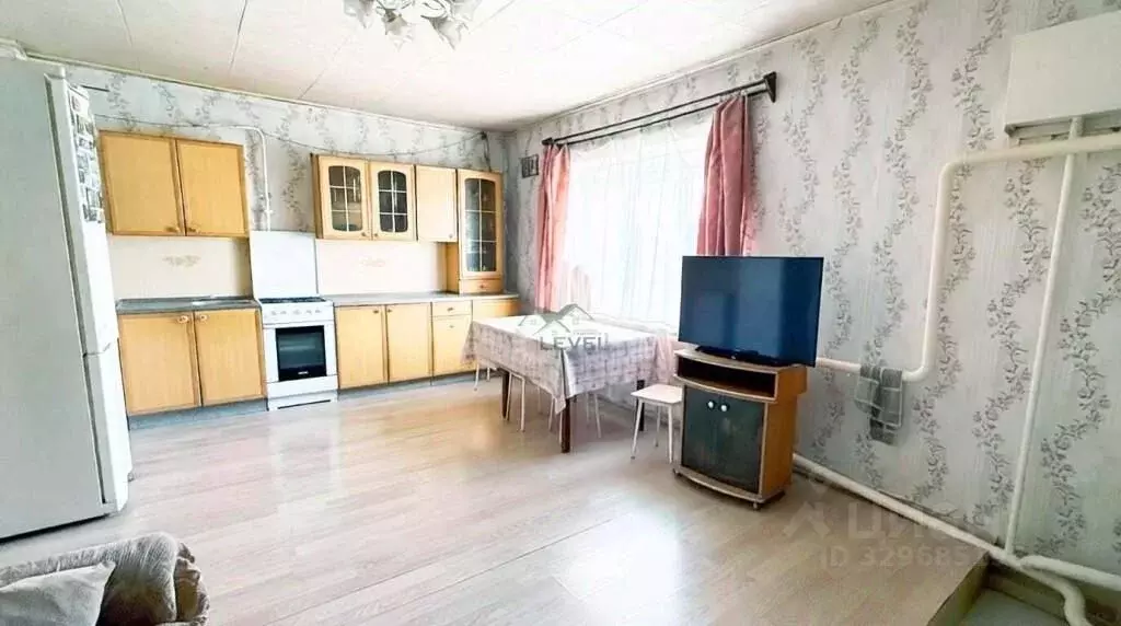 Дом в Саратовская область, Энгельс Золотовская ул. (90 м) - Фото 1