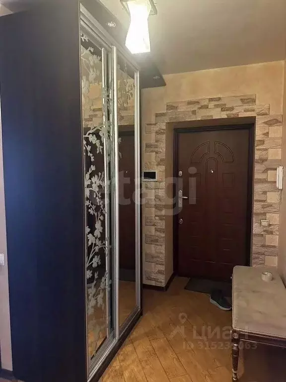 3-к кв. Новосибирская область, Новосибирск Владимировская ул., 21 ... - Фото 0