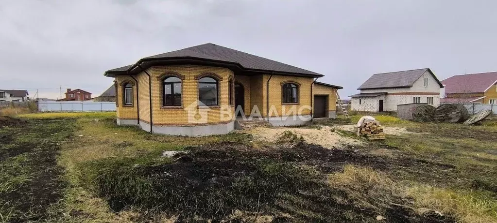 Дом в Белгородская область, Белгородский район, с. Стрелецкое ул. ... - Фото 1