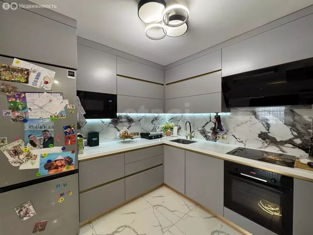 4-комнатная квартира: Симферополь, улица Сергеева-Ценского, 17/1 (108 ... - Фото 1