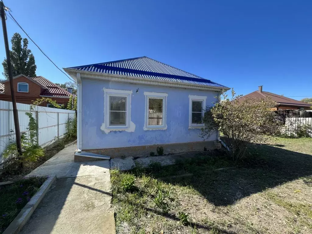 Дом в Краснодарский край, Лабинск Красная ул., 154 (50 м) - Фото 1