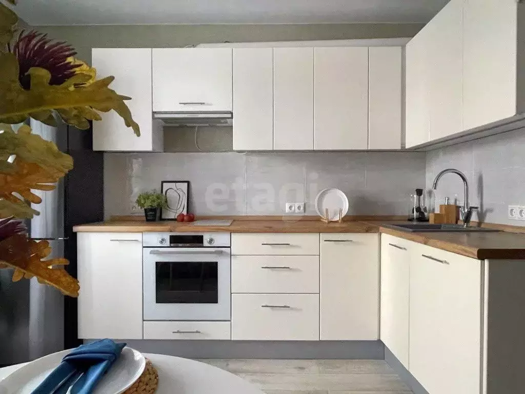 Квартира, 2 комнаты, 60.8 м - Фото 0