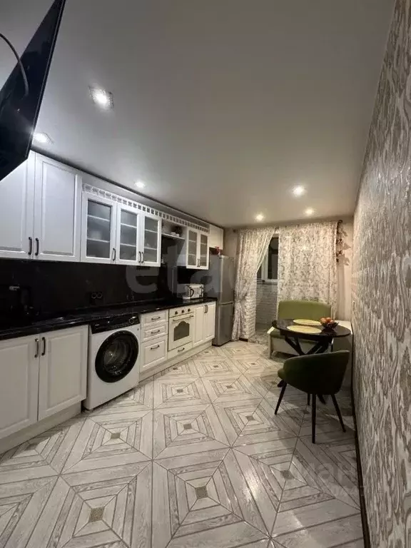 2-к кв. Башкортостан, Уфа ул. Комарова, 8 (60.0 м) - Фото 1