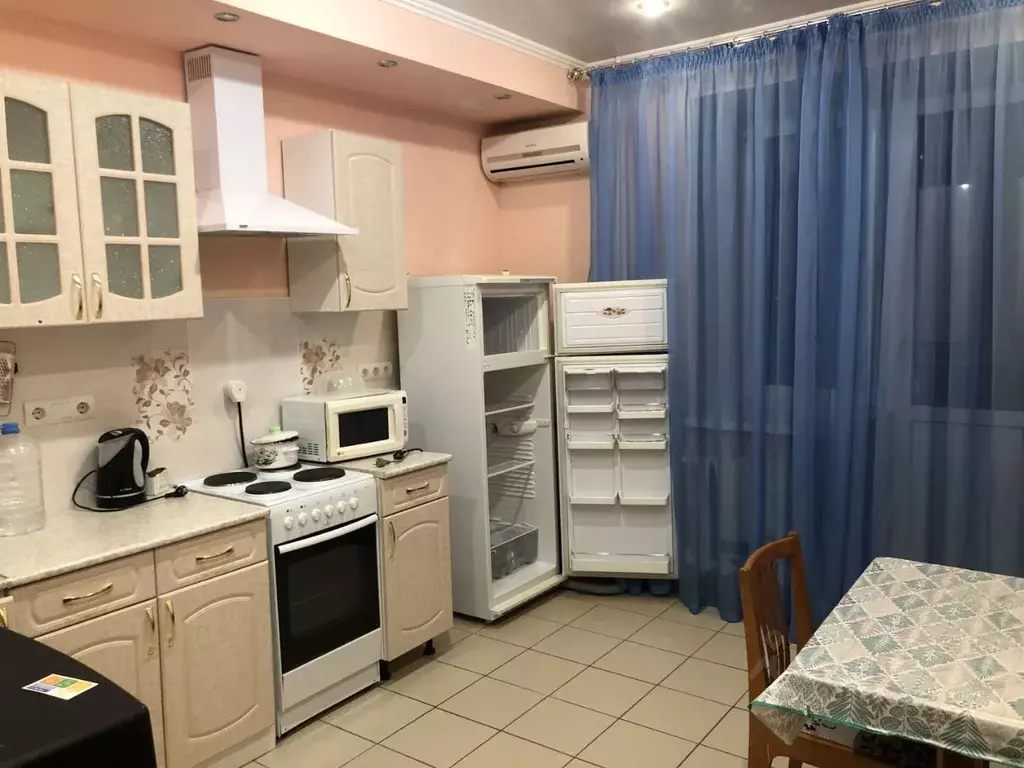 2-к кв. Оренбургская область, Оренбург просп. Гагарина, 27/6 (75.0 м) - Фото 1