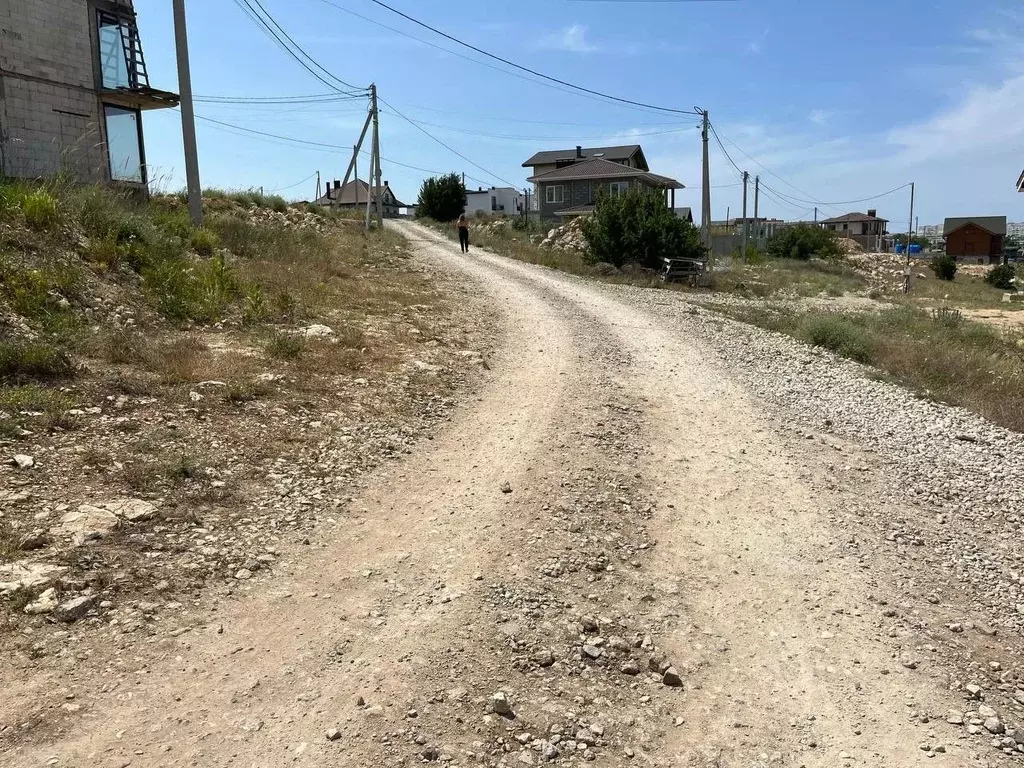 Участок в Севастополь ул. Остен-Сакена, 33 (8.1 сот.) - Фото 0