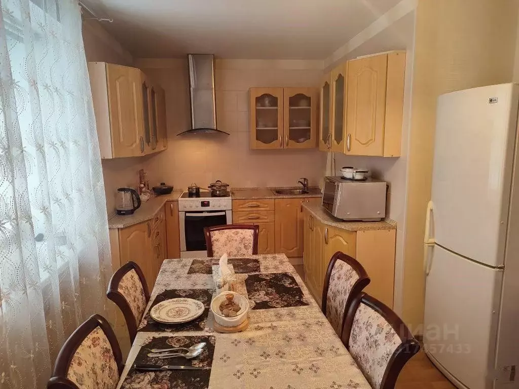 3-к кв. Томская область, Томск просп. Кирова, 38 (64.0 м) - Фото 0