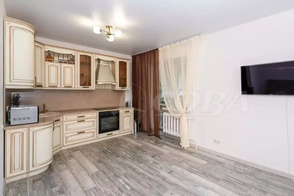 2-к кв. Тюменская область, Тюмень ул. Седова, 59 (76.0 м) - Фото 1