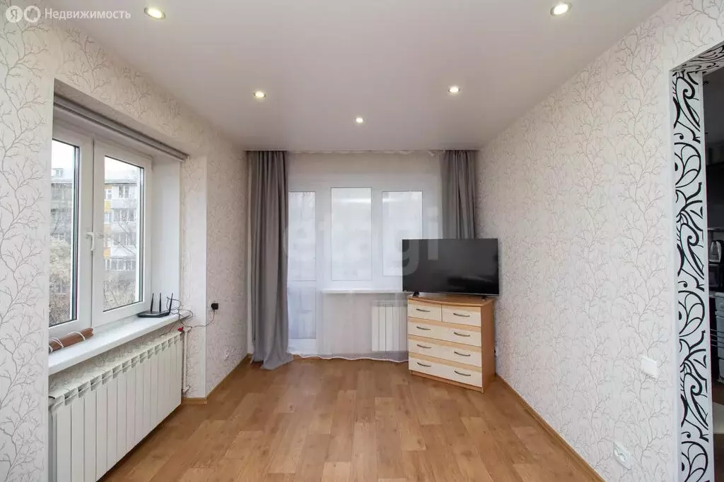 1-комнатная квартира: Красноярск, улица 60 лет Октября, 53 (32 м) - Фото 1