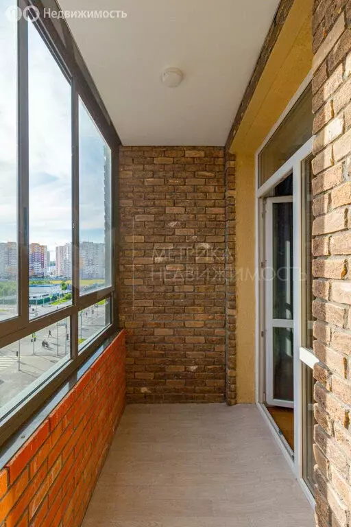 1-комнатная квартира: Тюмень, улица Фармана Салманова, 12 (38 м) - Фото 0