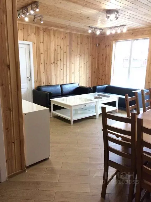 Дом в Тверская область, Калязин ул. Макарова, 24/2 (250 м) - Фото 1