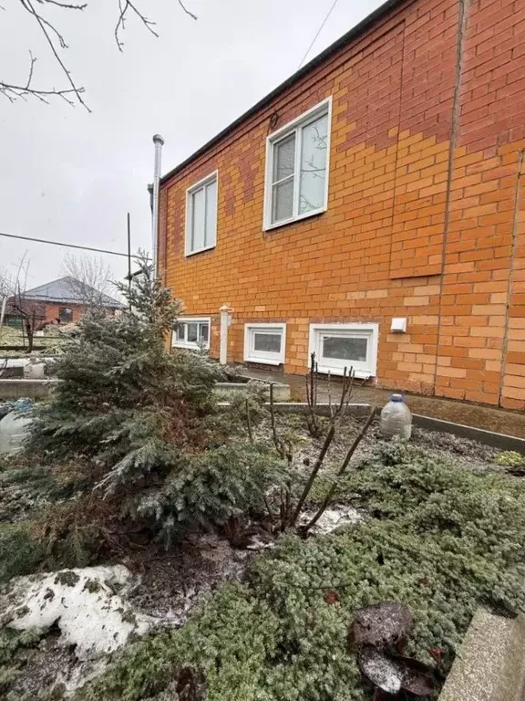 Дом в Краснодарский край, Новокубанск ул. Добролюбова (132 м) - Фото 1