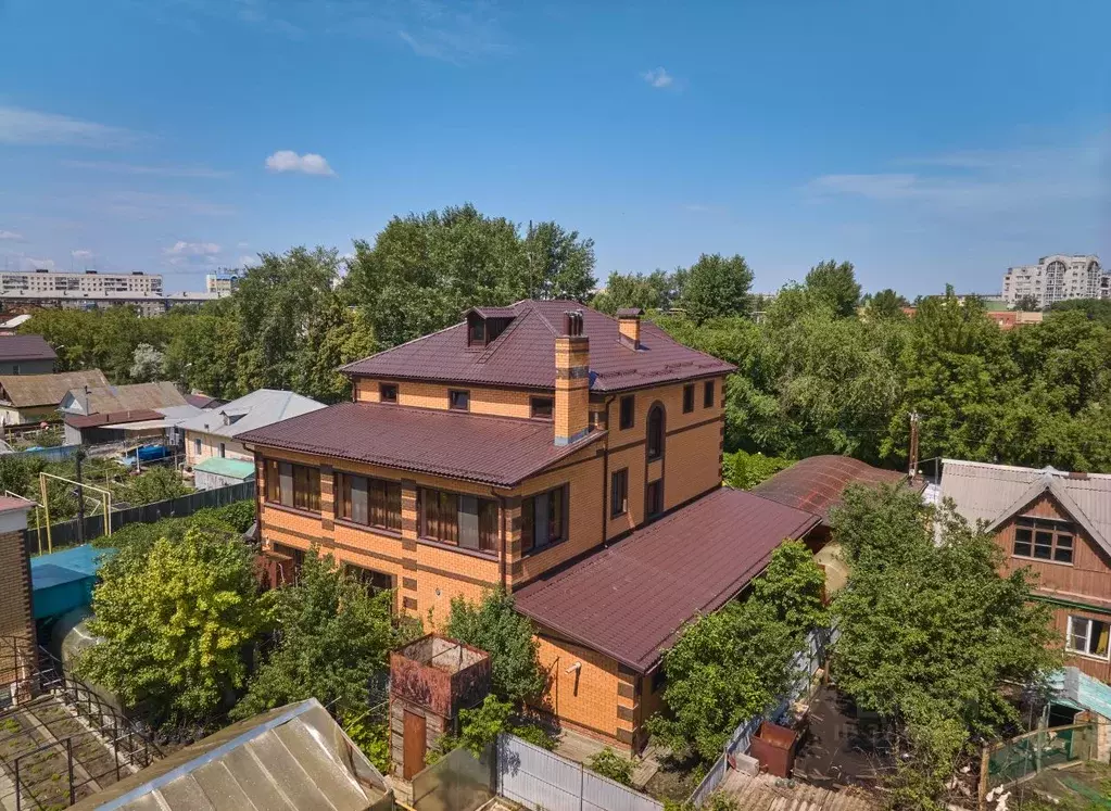 Коттедж в Челябинская область, Челябинск ул. Баталова, 35 (600 м) - Фото 1