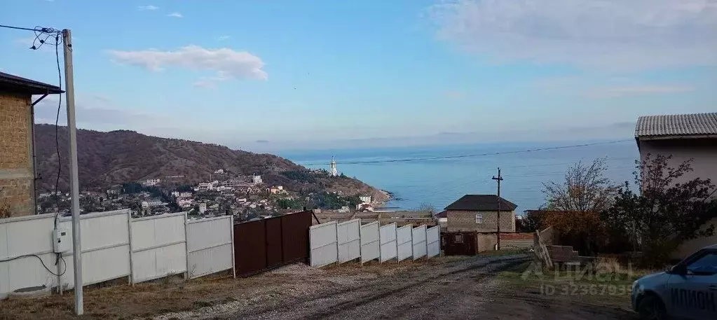 Участок в Крым, Алушта муниципальный округ, с. Малореченское ул. ... - Фото 1