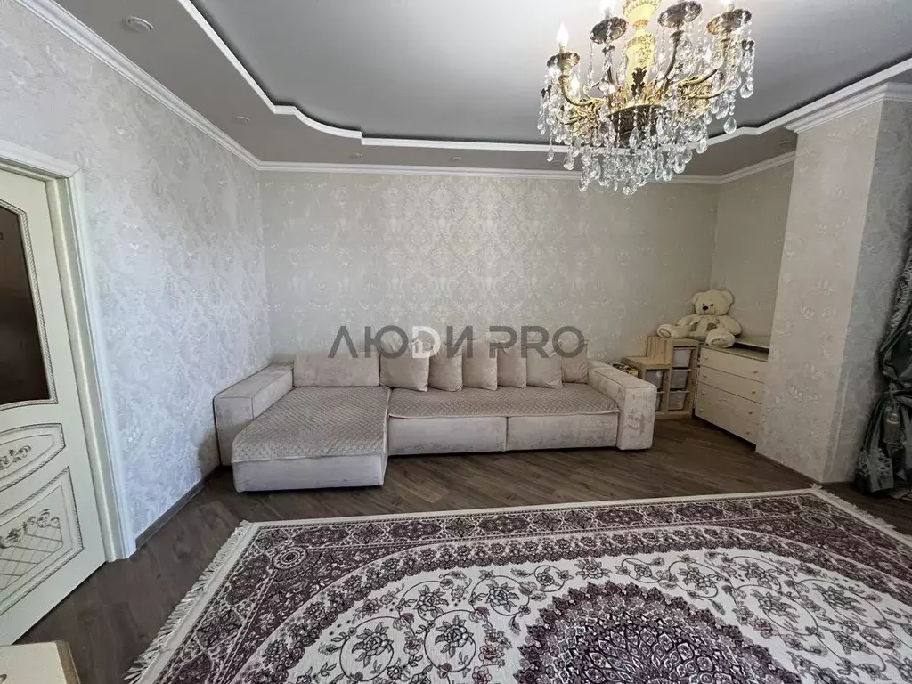 2-к кв. Тверская область, Тверь ул. Макарова, 4к1 (100.6 м) - Фото 0